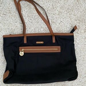 Pristine Michael Kors Nylon & Saffiano Leather bag